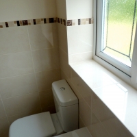new-fitted-bathroom-tiling