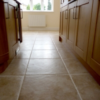 new-fitted-kitchen-tiling-finishing